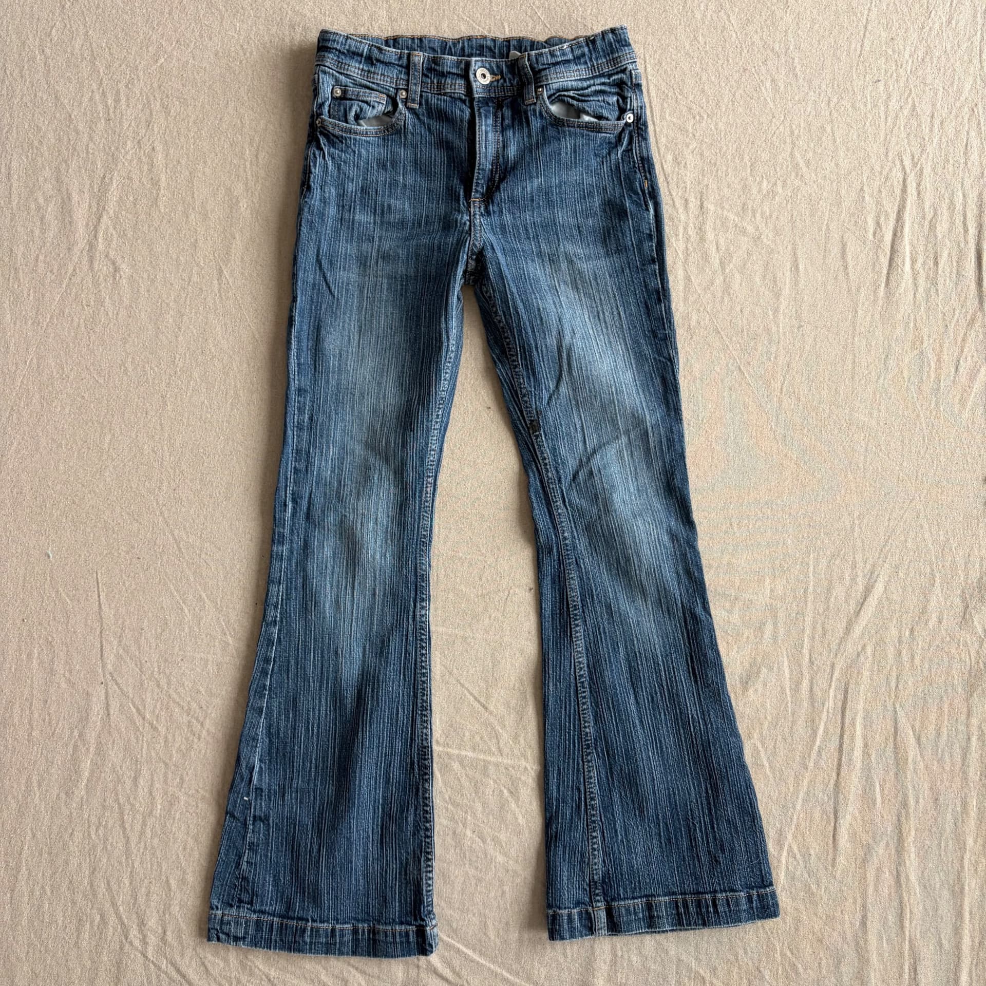 Flared jeans — bilde 1 av 6