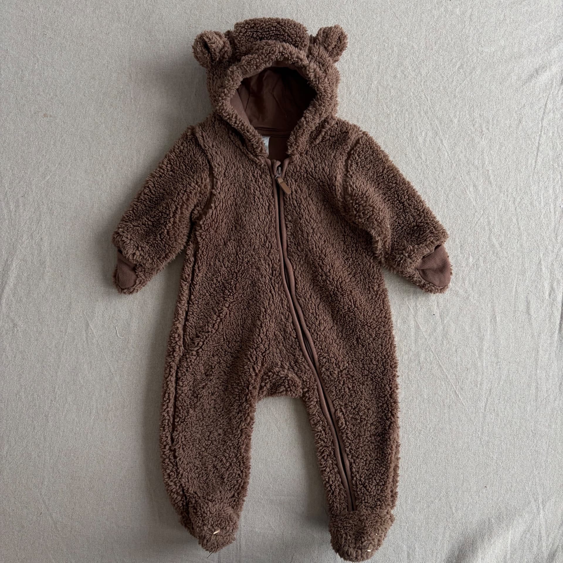 Teddy-dress med hette — bilde 1 av 4