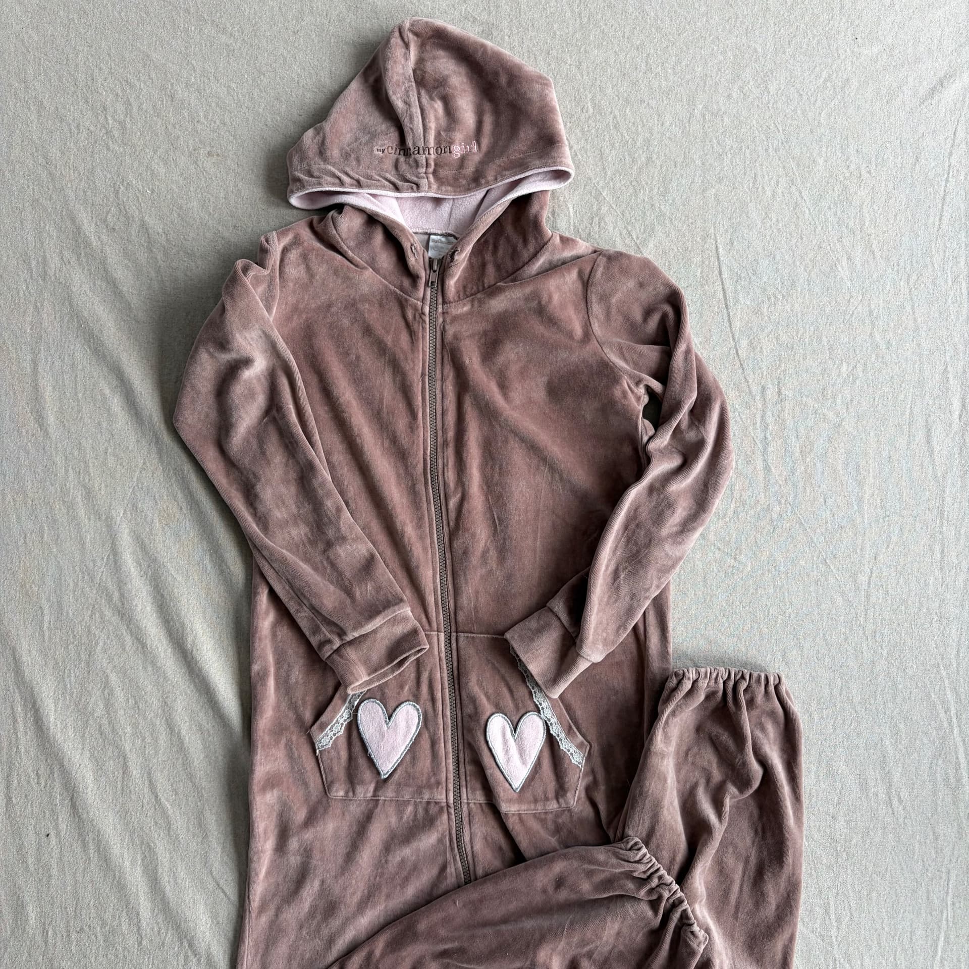 Heldress i velur — bilde 1 av 6