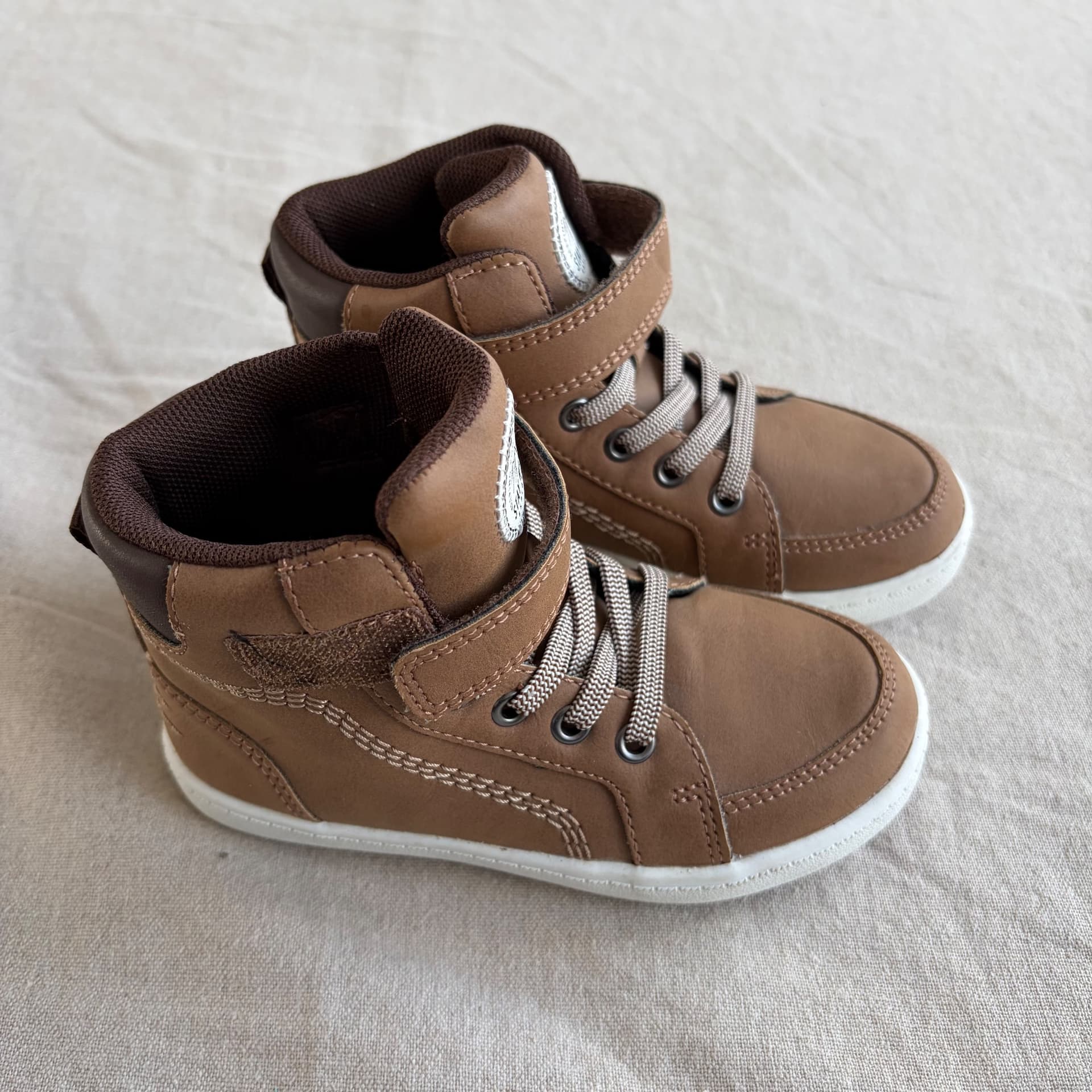 Høye sneakers — bilde 2 av 5