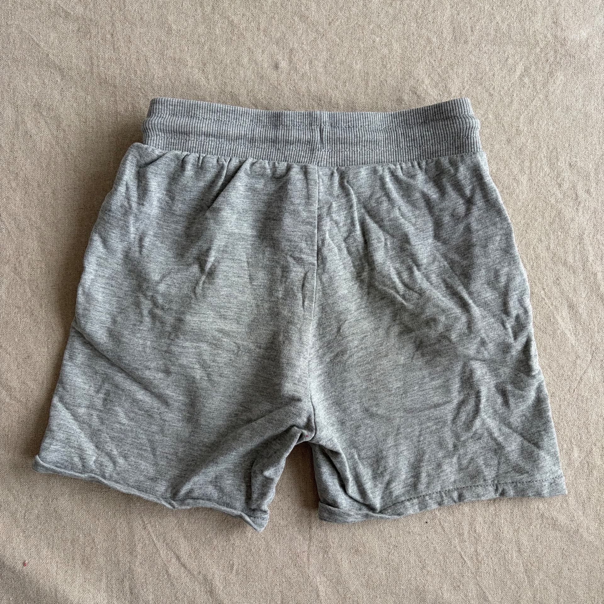Grå shorts — bilde 3 av 3