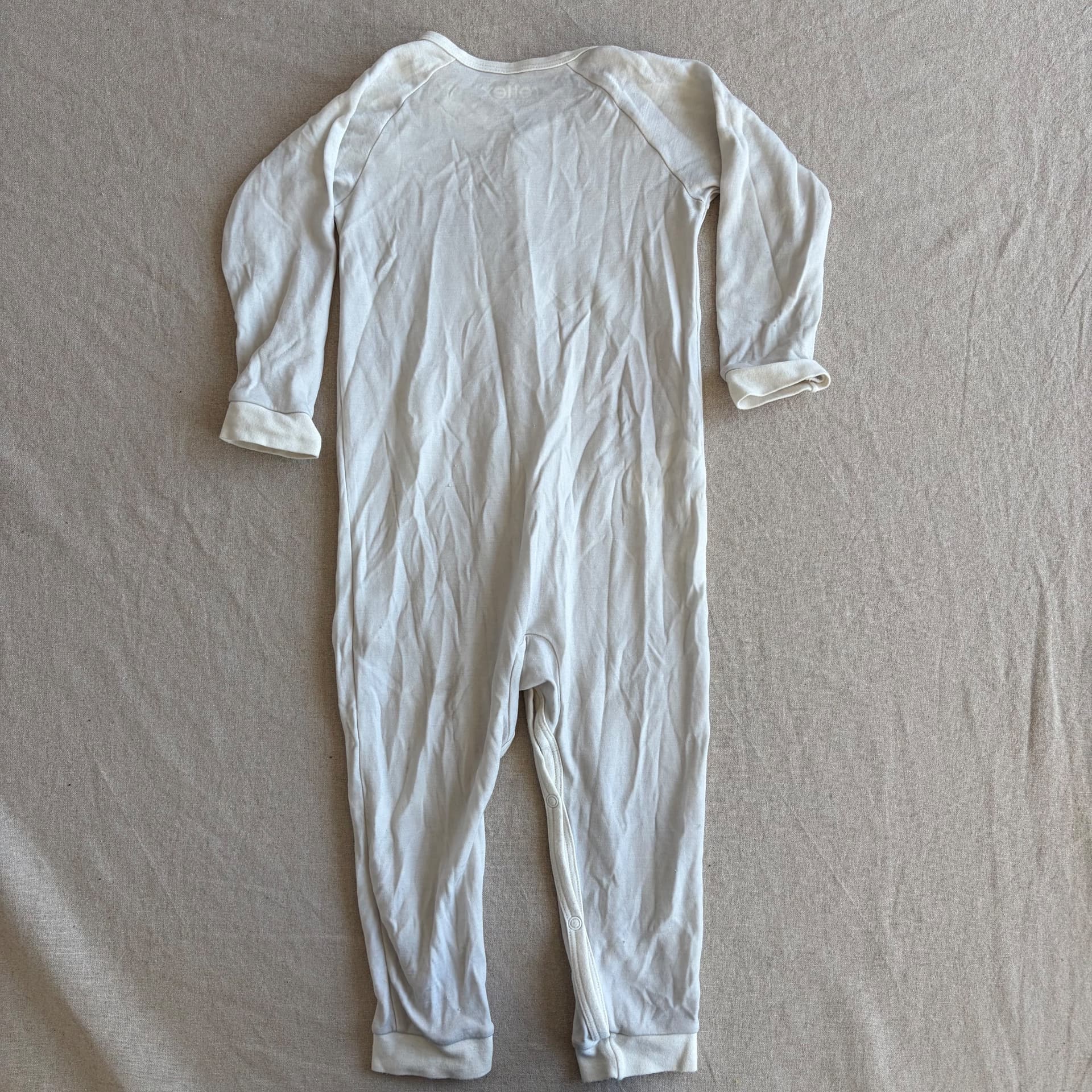 Heldress/pysj med knapper — bilde 5 av 5