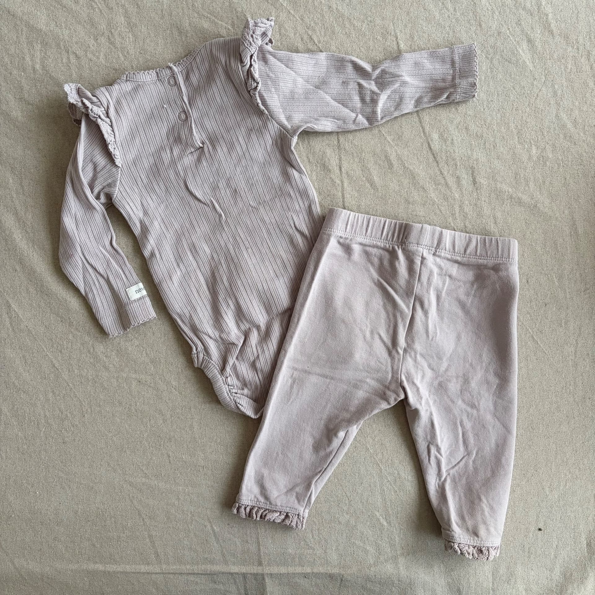 Todelt sett med body og leggings — bilde 4 av 5