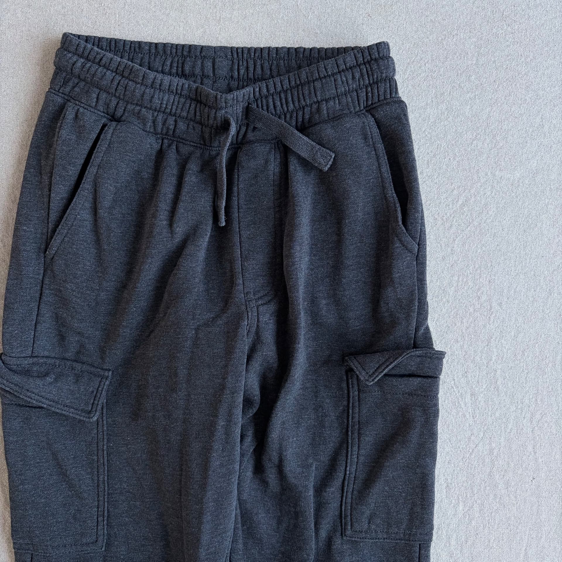 Joggebukse med cargolommer — bilde 2 av 4