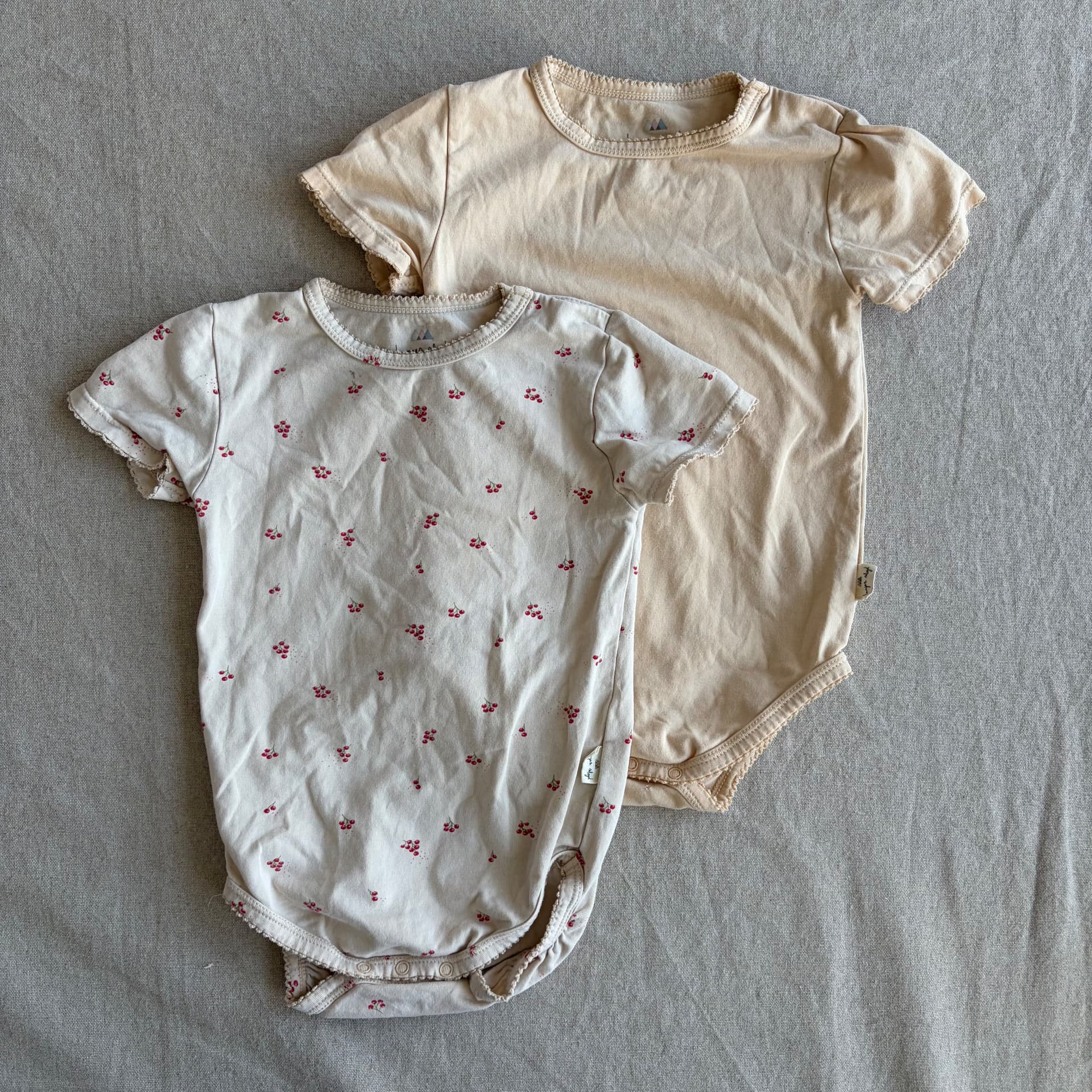 2pk. kortermede bodyer — bilde 1 av 4
