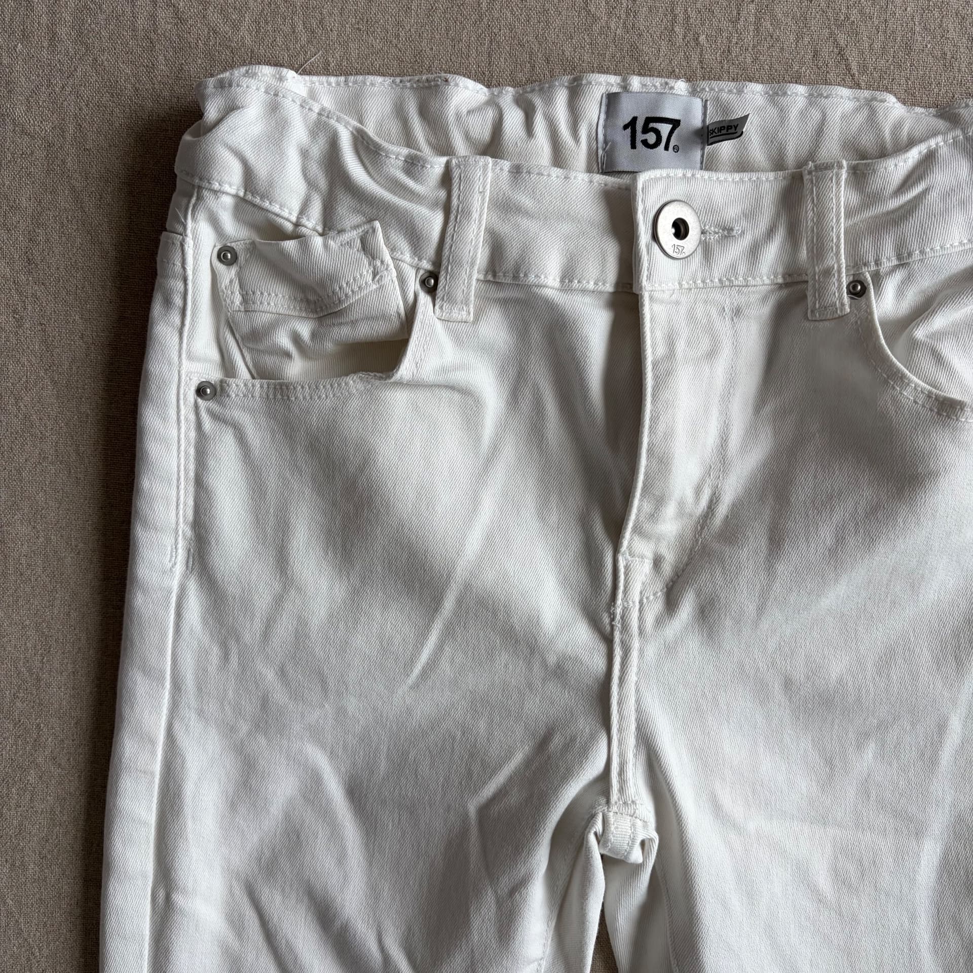 Hvite jeans — bilde 2 av 3