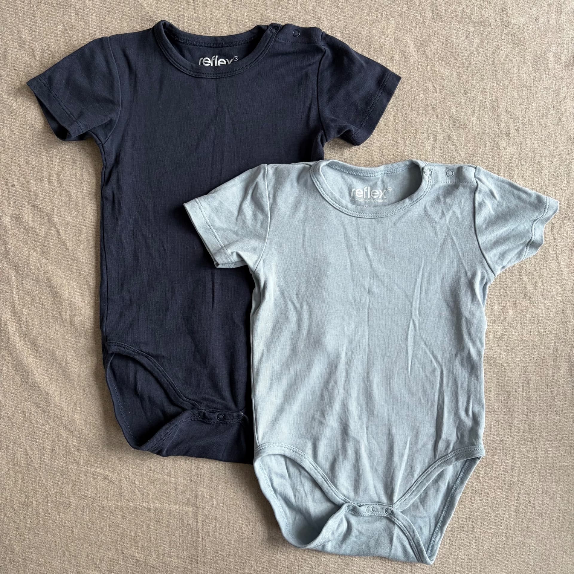 2pk. kortermede bodyer — bilde 1 av 4