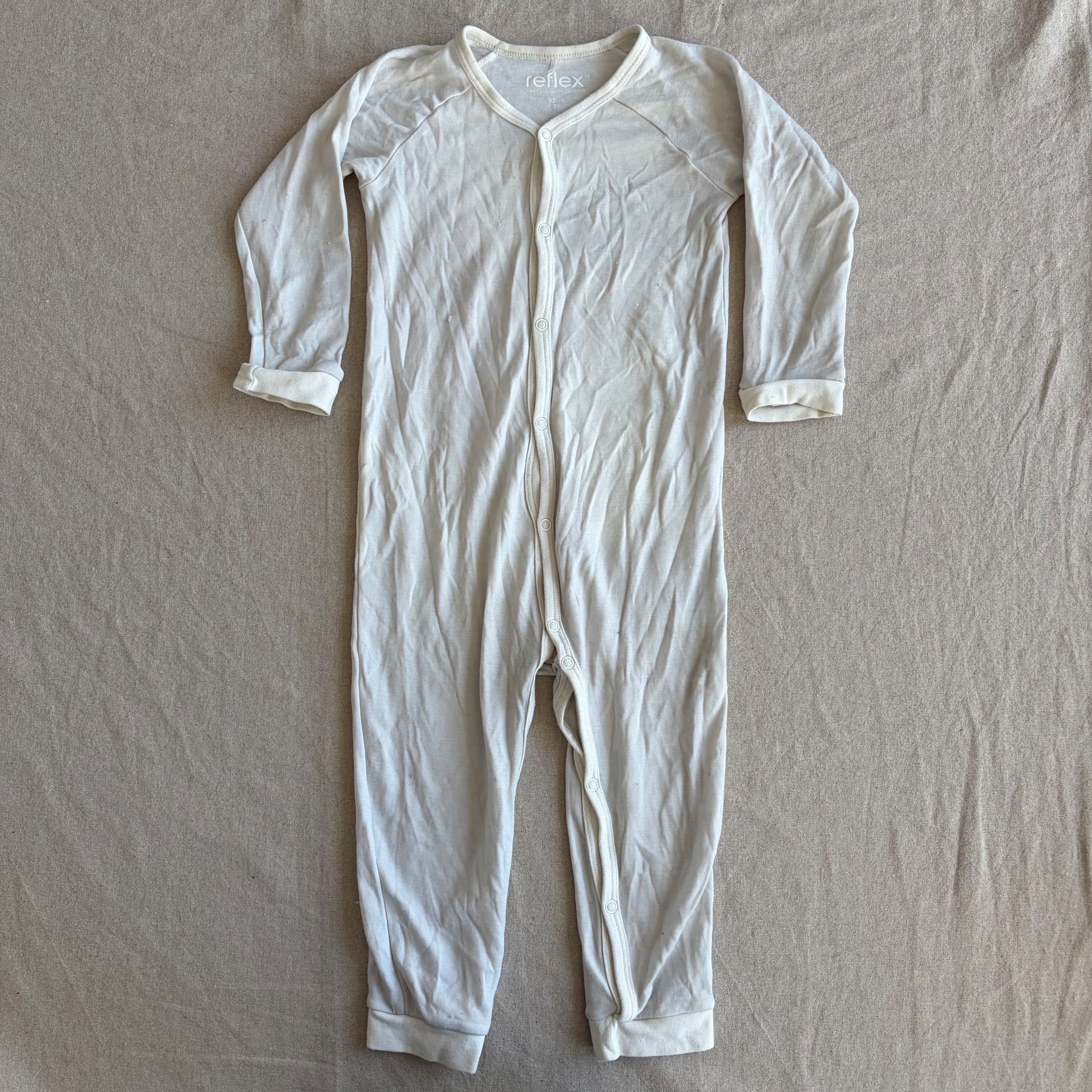 Heldress/pysj med knapper — bilde 1 av 5