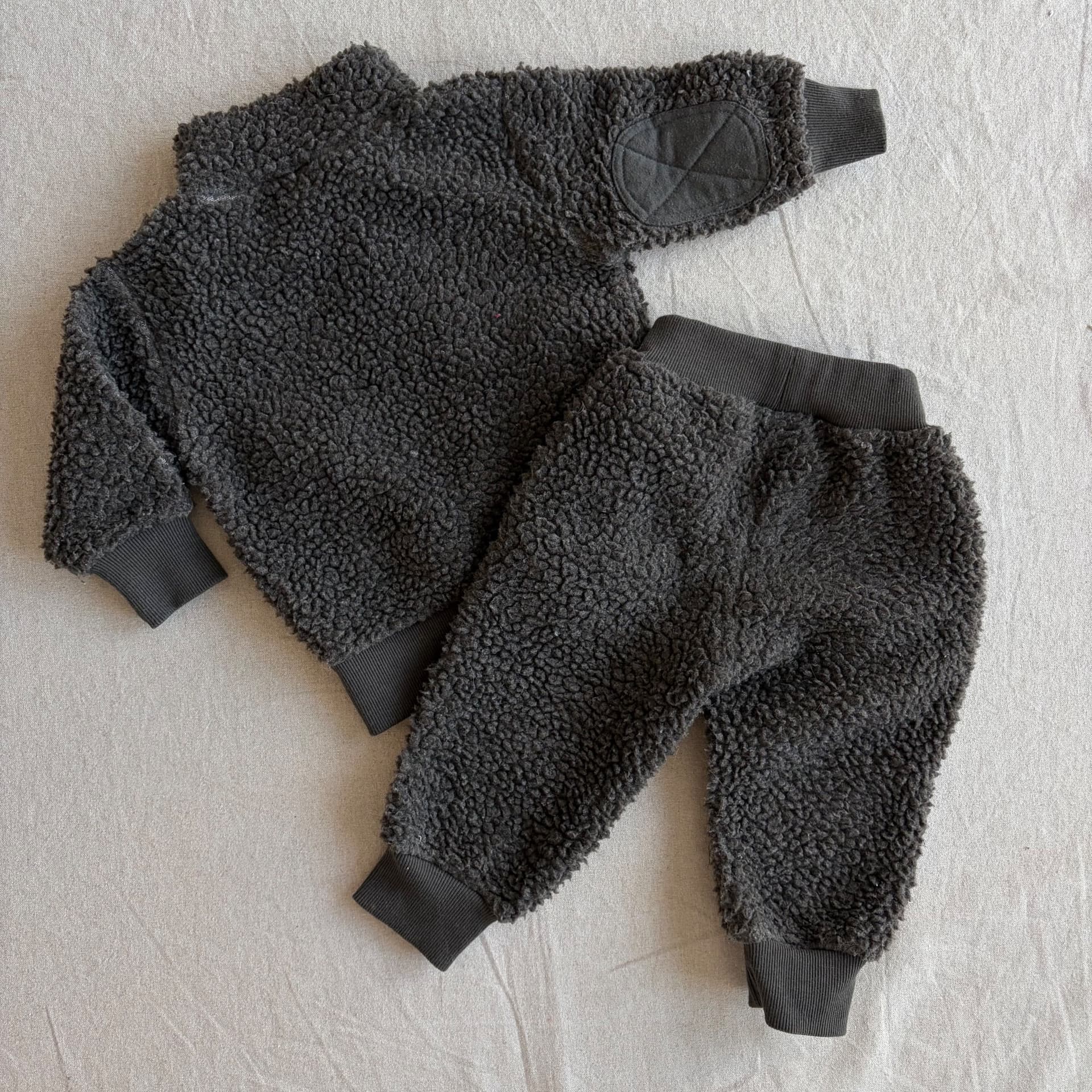 Joggesett i teddyfleece — bilde 4 av 5
