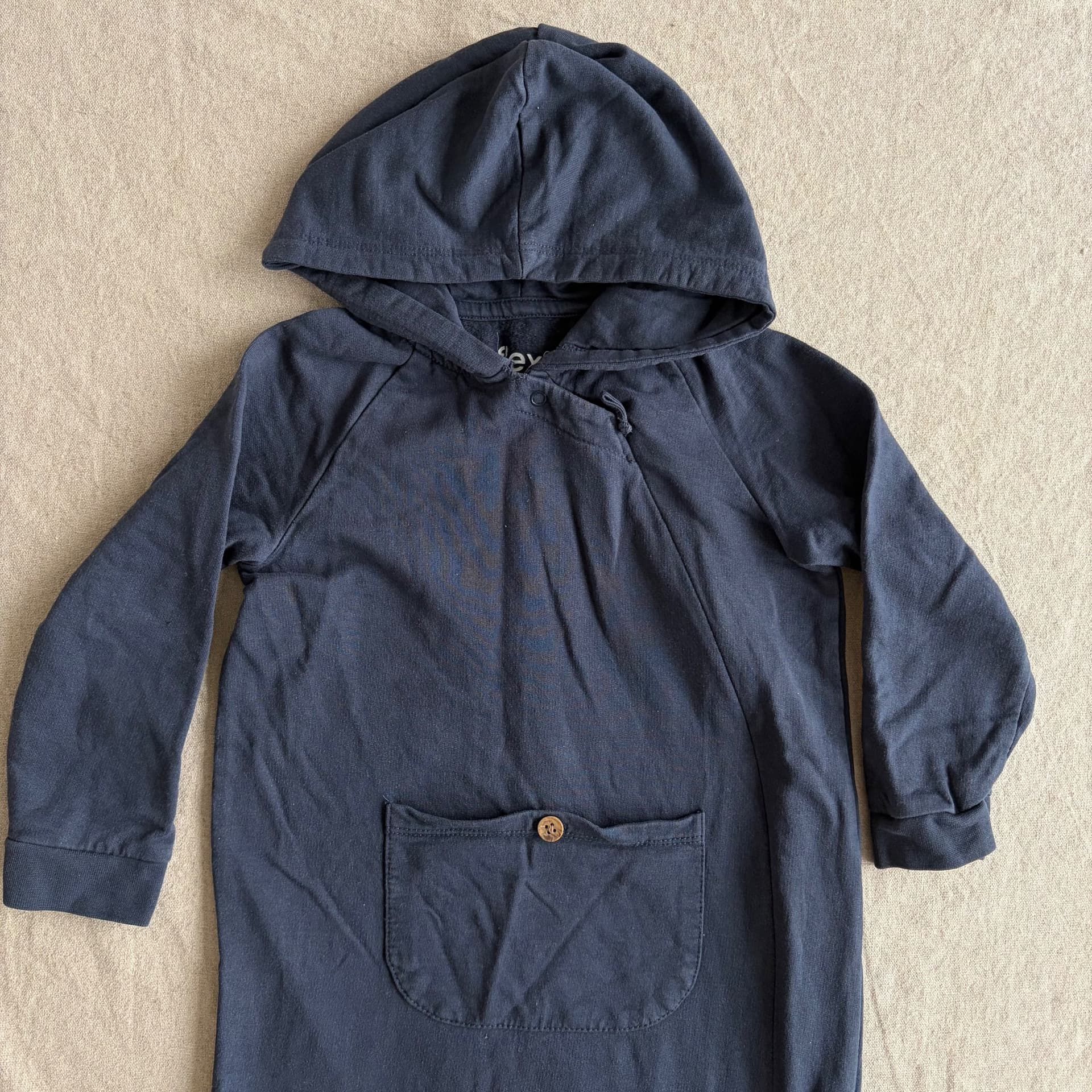 Heldress med hette — bilde 3 av 5