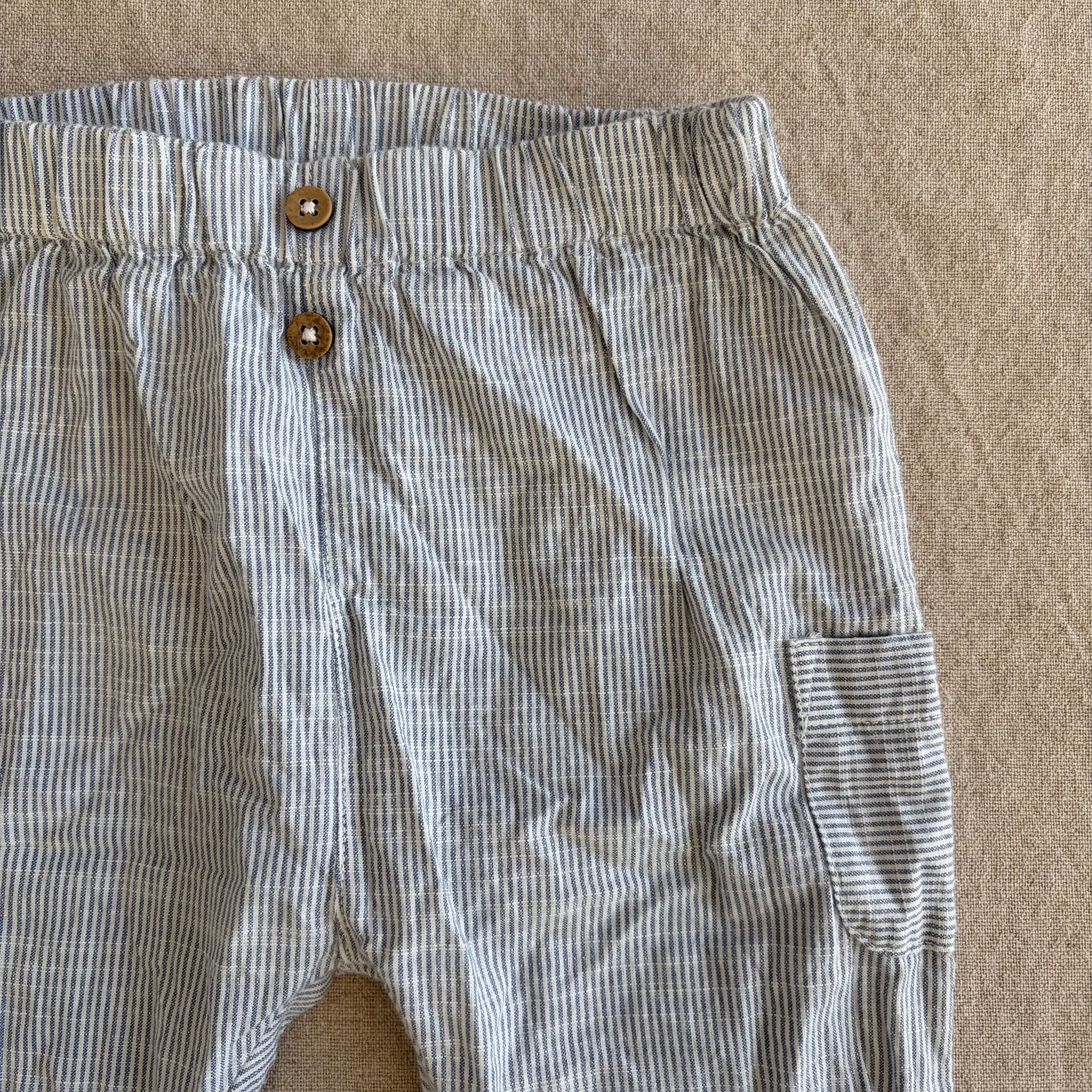 Bukse med striper — bilde 2 av 5