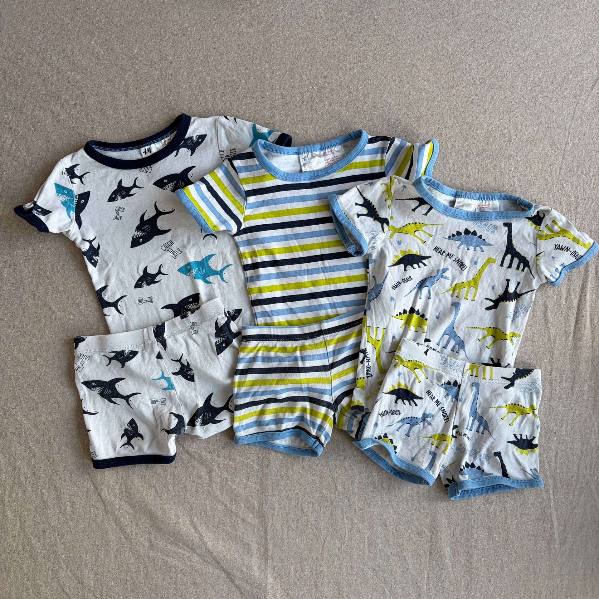 3stk. sett med t-skjorte og shorts — bilde 1 av 5