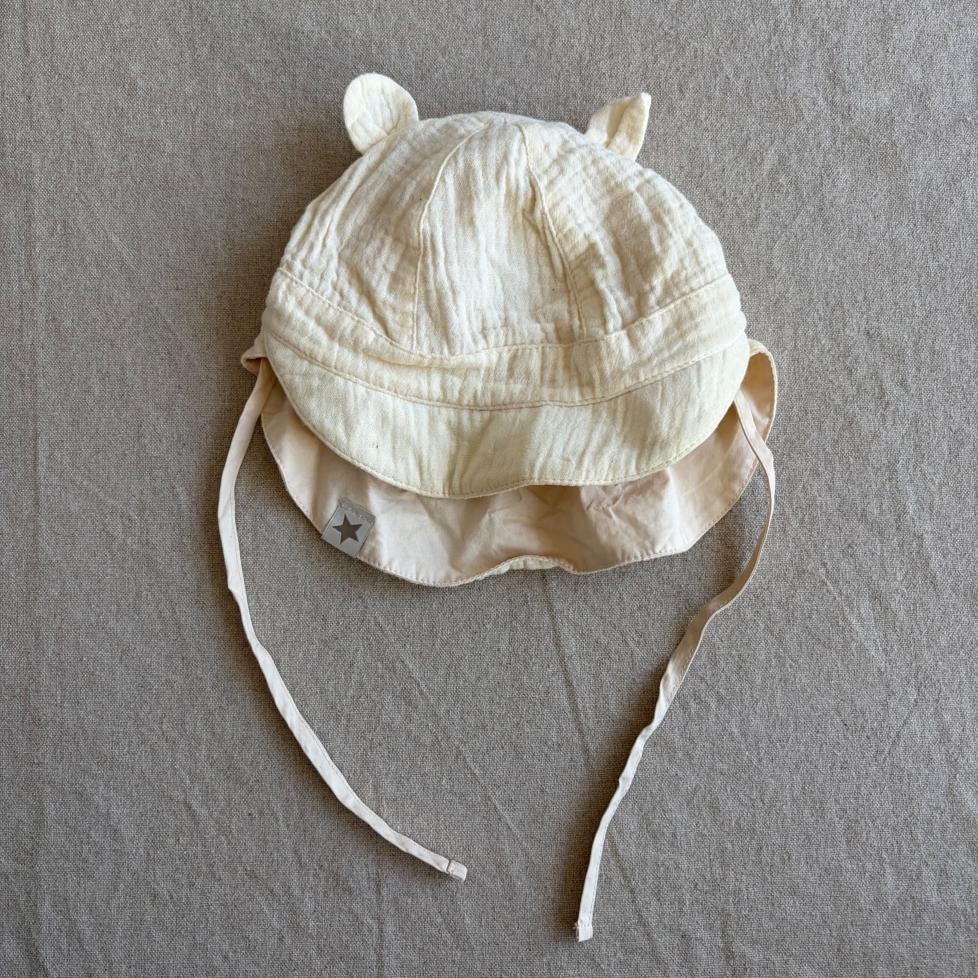 Solhatt — bilde 1 av 4