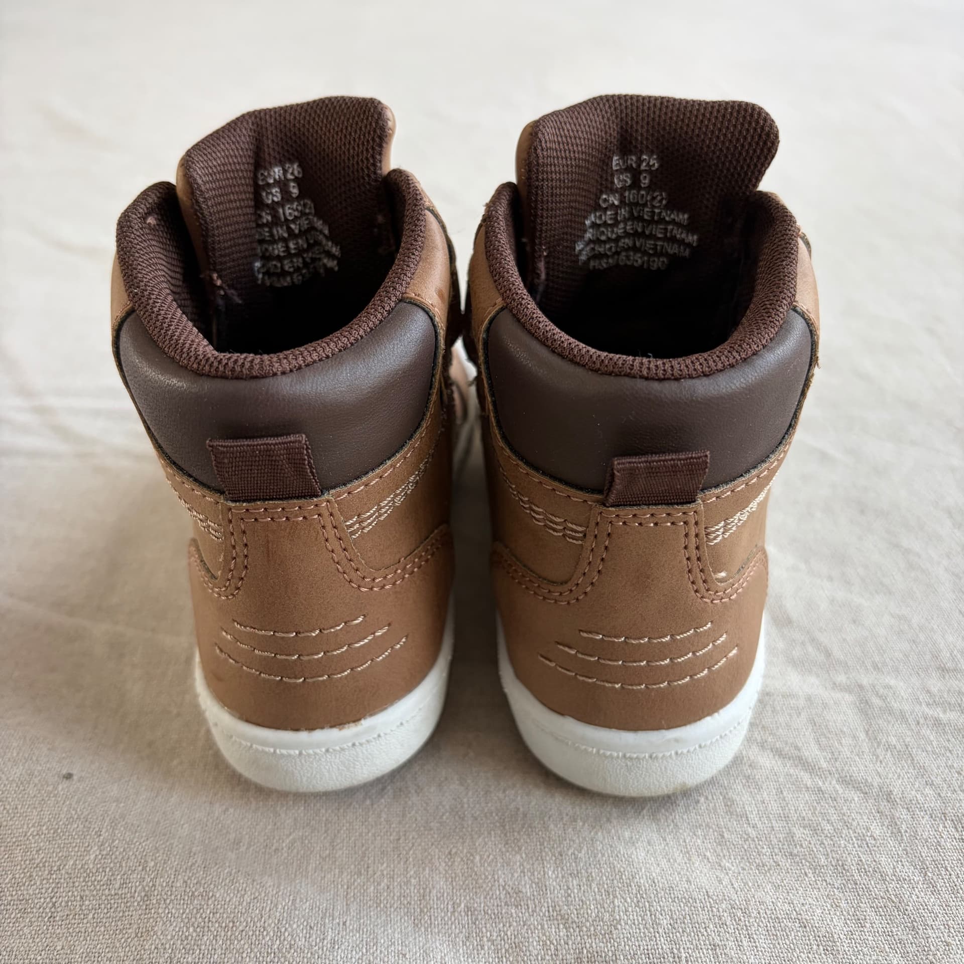 Høye sneakers — bilde 3 av 5