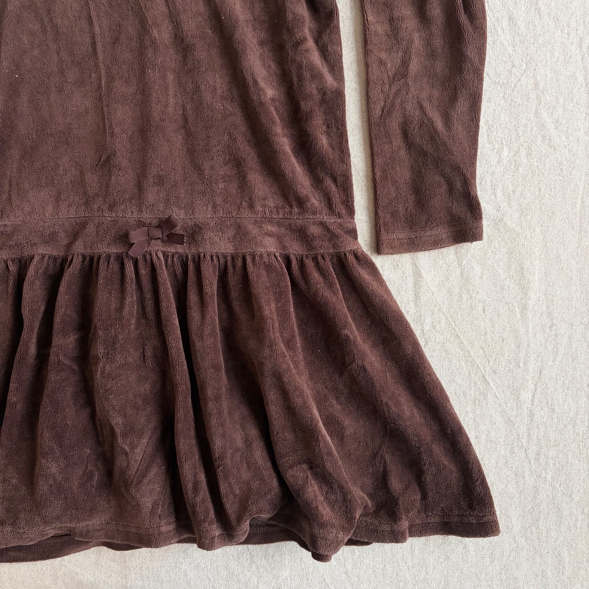 Hettekjole i velour — bilde 2 av 5