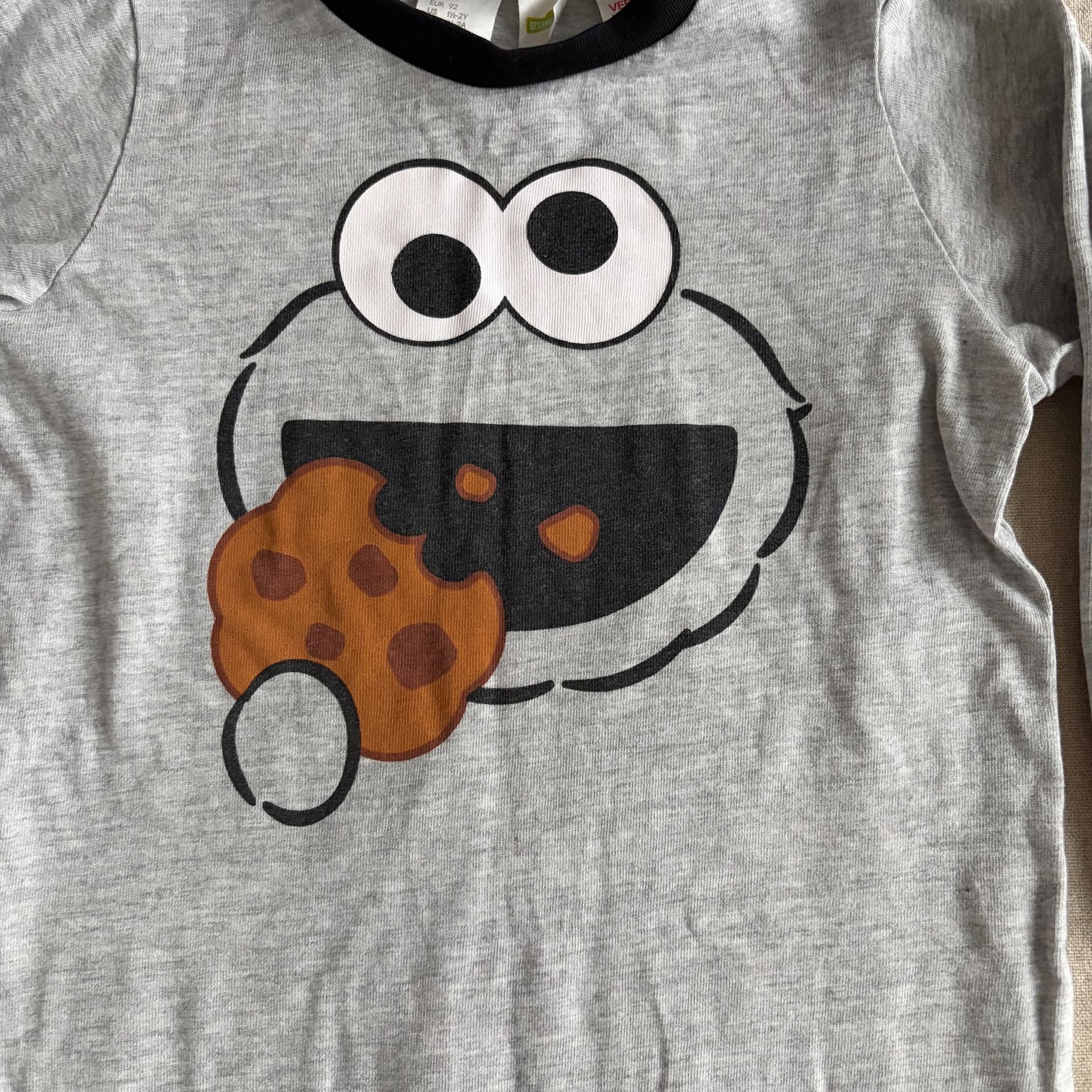 Heldress med Kakemonster-trykk — bilde 3 av 5