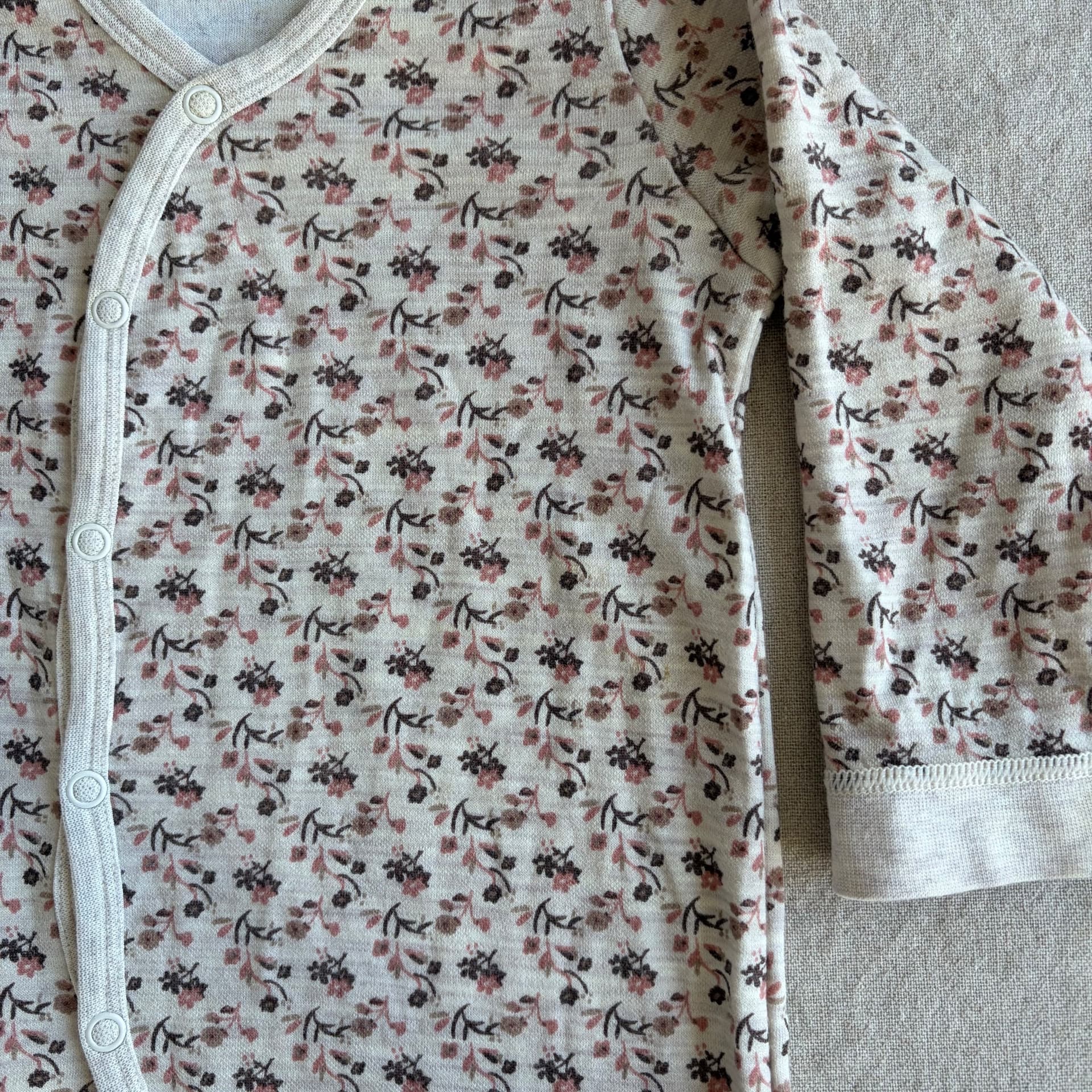 Heldress med blomstermønster — bilde 2 av 4