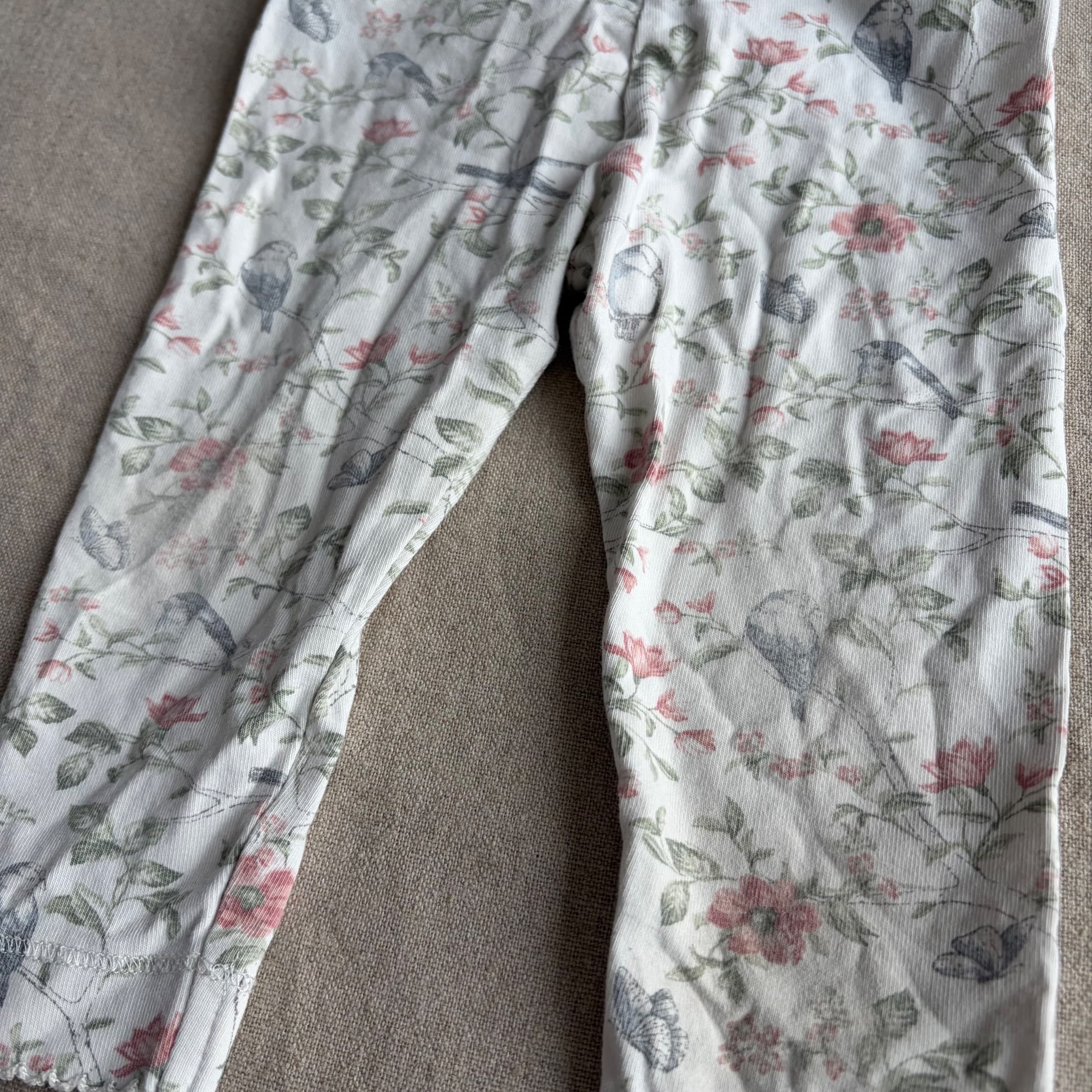 Leggings med blomster- og fuglemønster — bilde 2 av 5