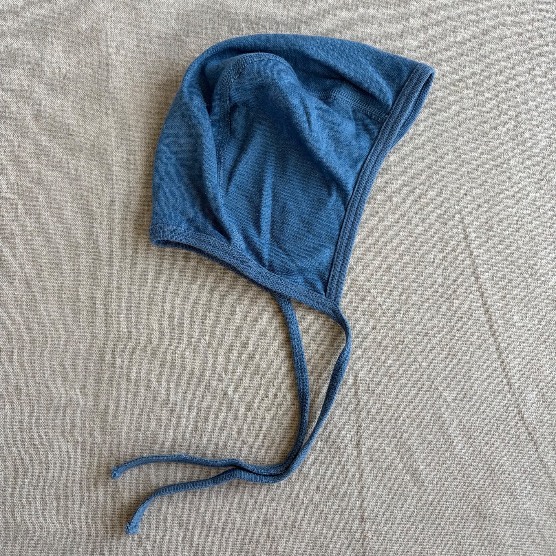 Hjelmlue — bilde 2 av 3