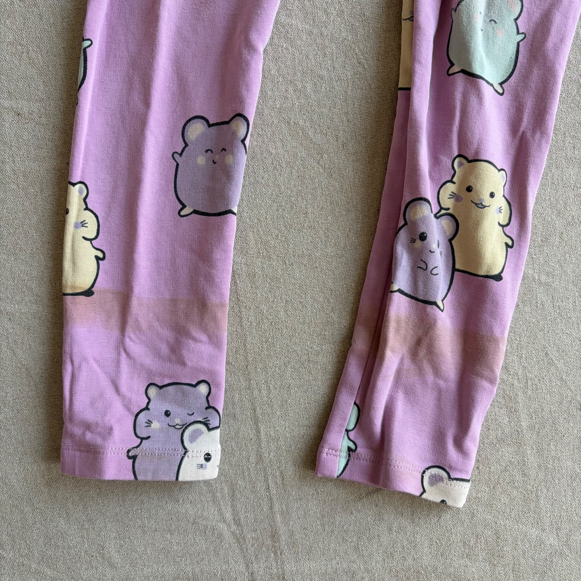 Todelt sett med genser og leggings — bilde 2 av 5