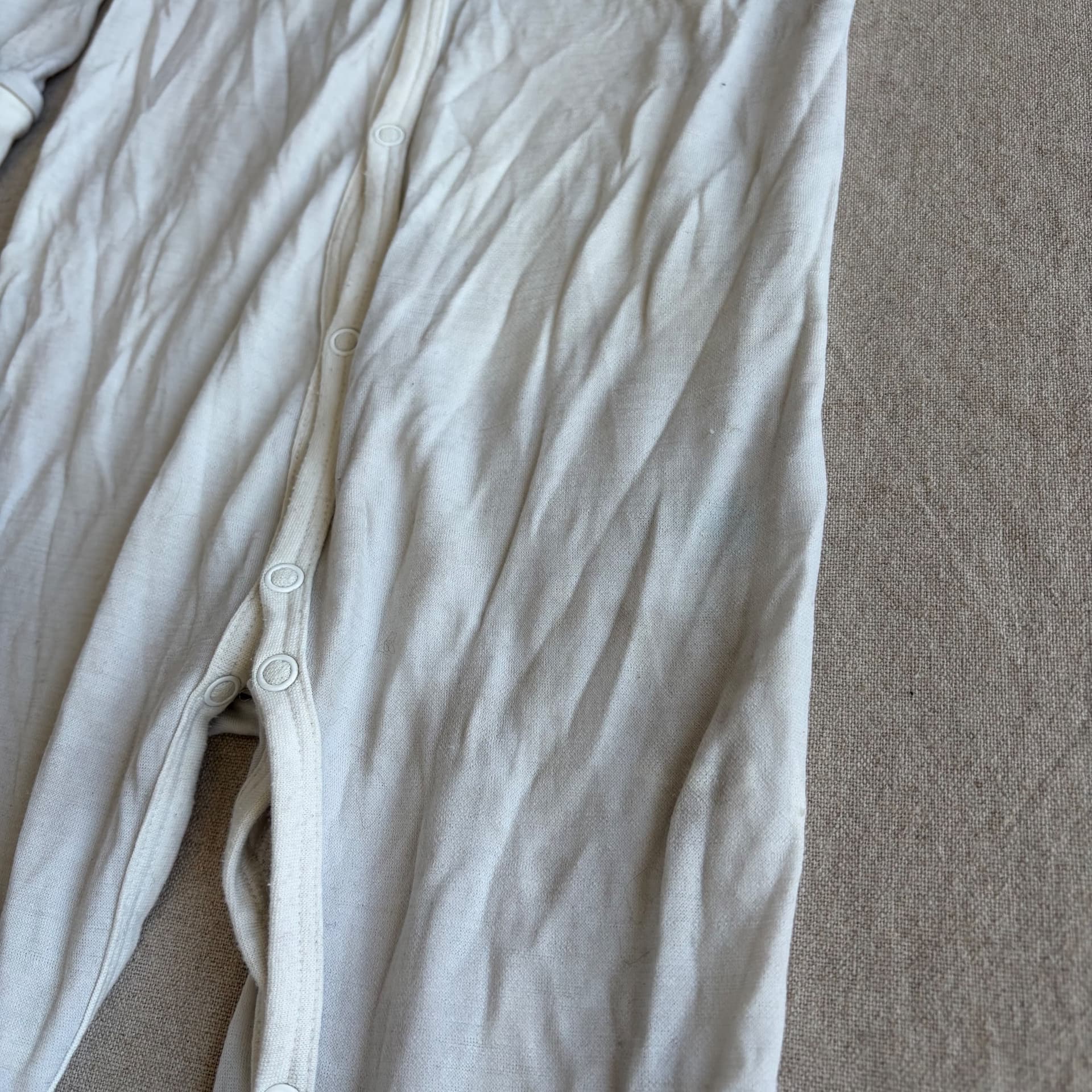 Heldress/pysj med knapper — bilde 3 av 5