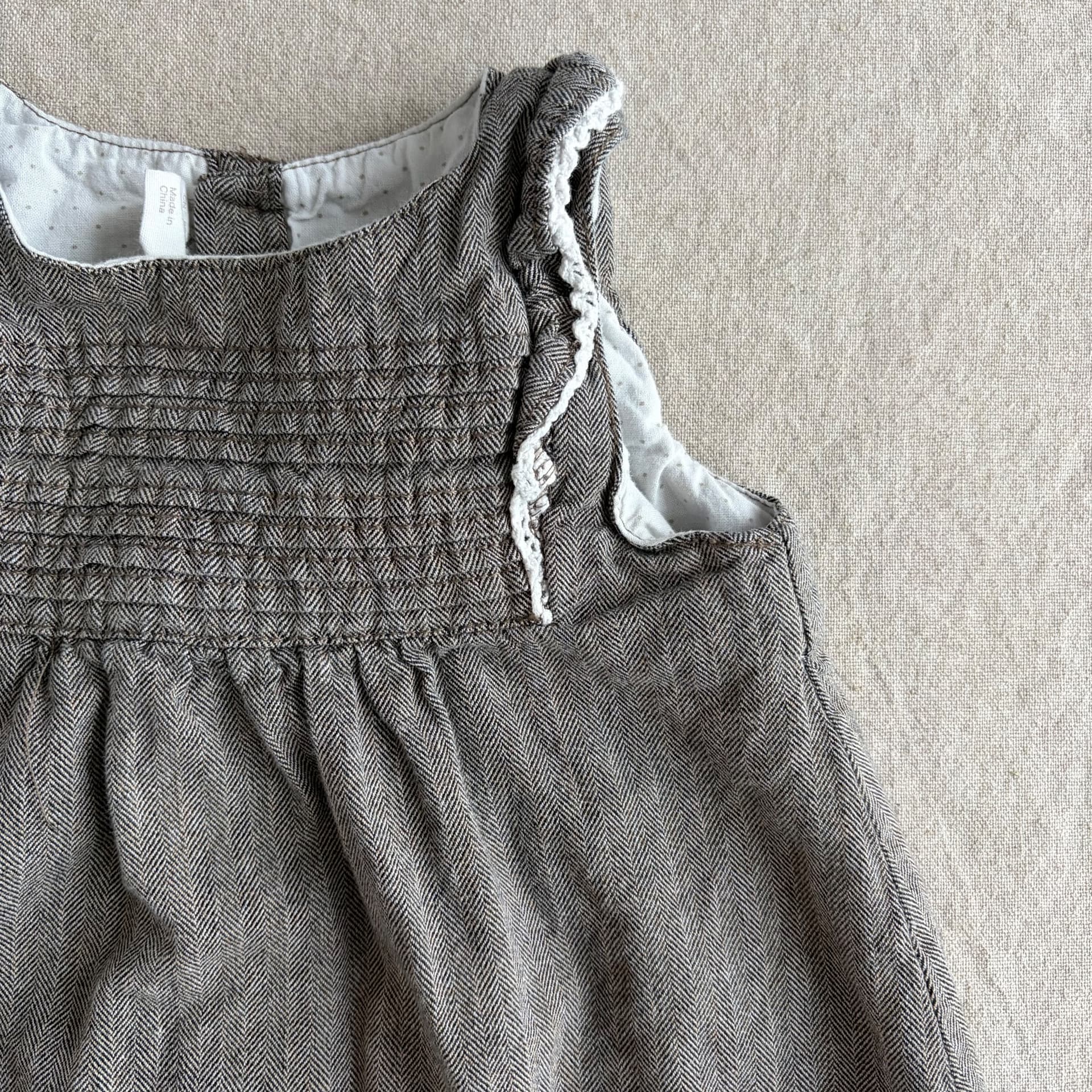 Ermeløs kjole — bilde 2 av 3