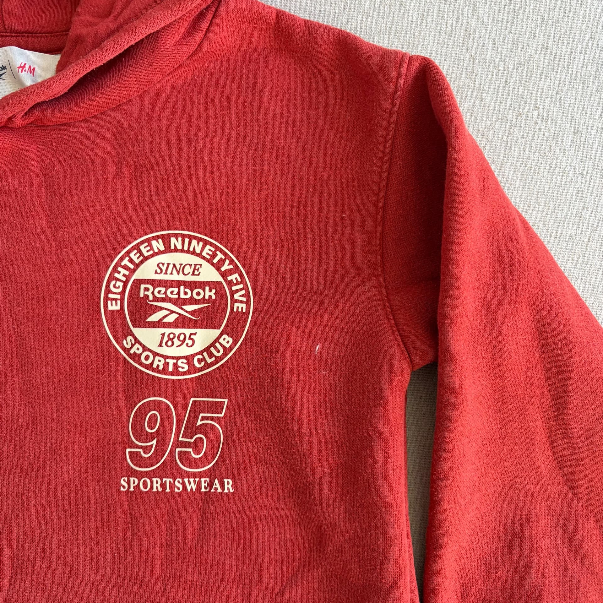 Hettegenser x Reebok — bilde 2 av 5