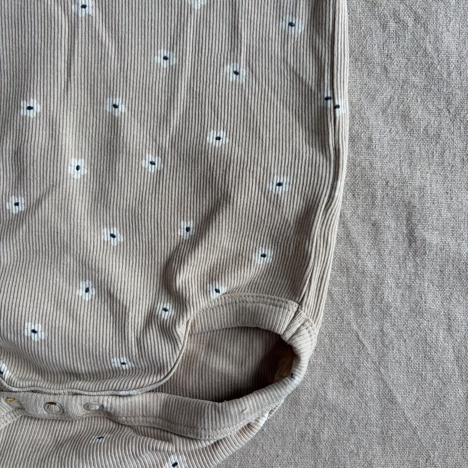 Kortermet body — bilde 2 av 4