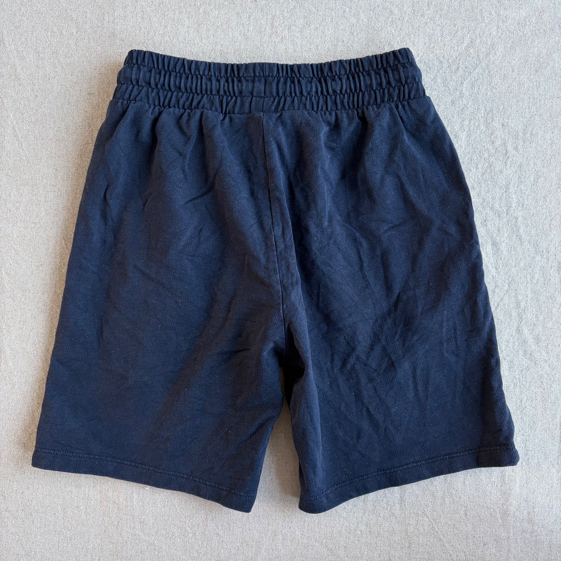 Mørkeblå shorts — bilde 4 av 4